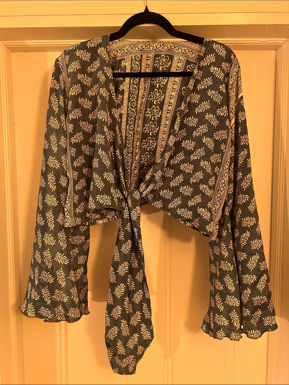 Tied Front Boho Floral Print Women's Top - Olive Green